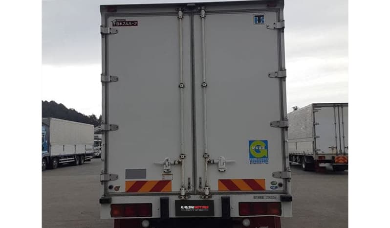2019 Isuzu Forward Freezer 2.9 Ton image-5