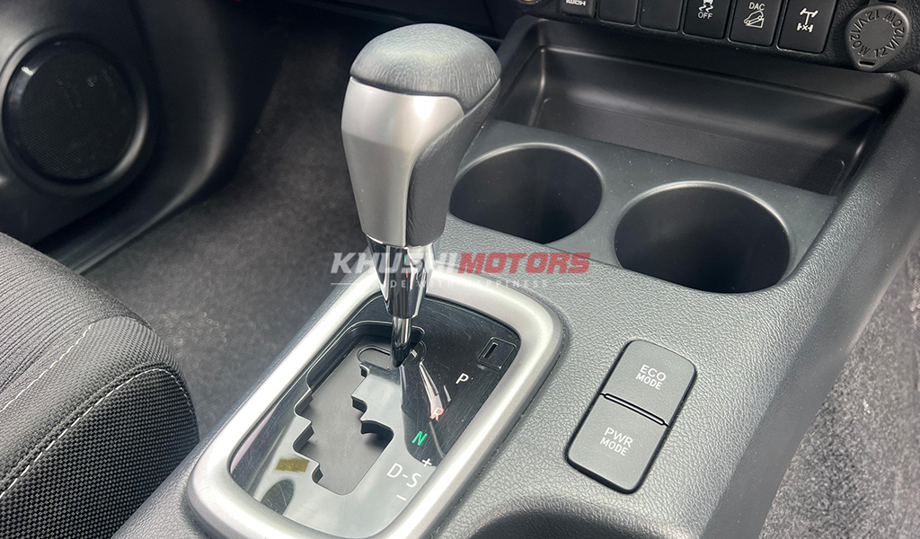 2019 Toyota Hilux image-16