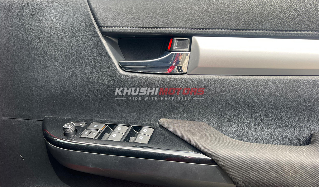2019 Toyota Hilux image-17