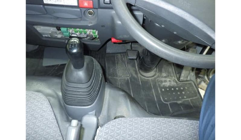2018 Isuzu ELF 1.5 Ton image-5