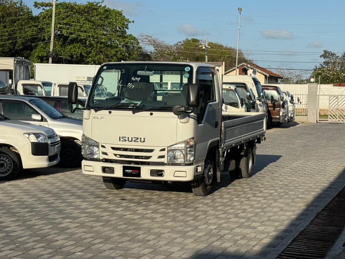2018 Isuzu ELF 1.5 Ton image-10