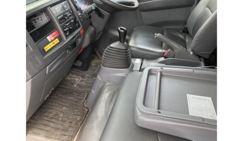 2018 Isuzu Freezer Elf 7 Ton image-4
