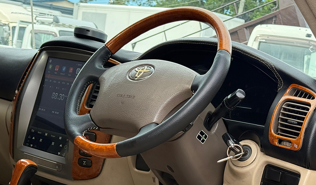 2006 Toyota Land Cruiser 100 VX image-6