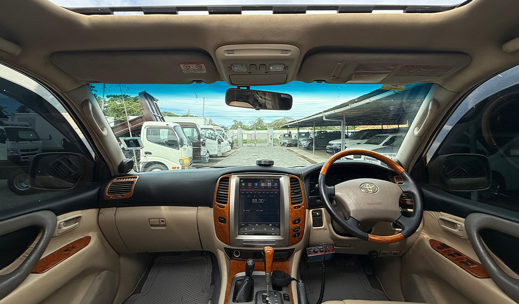 2006 Toyota Land Cruiser 100 VX image-7