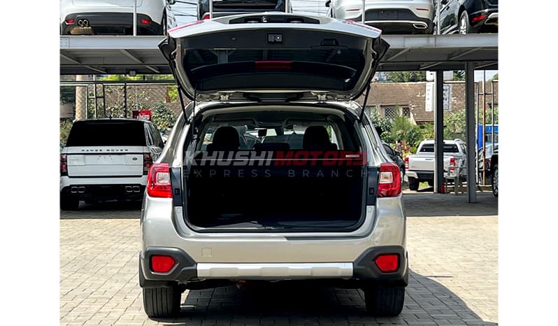 2015 Subaru Legacy Outback Limited image-2