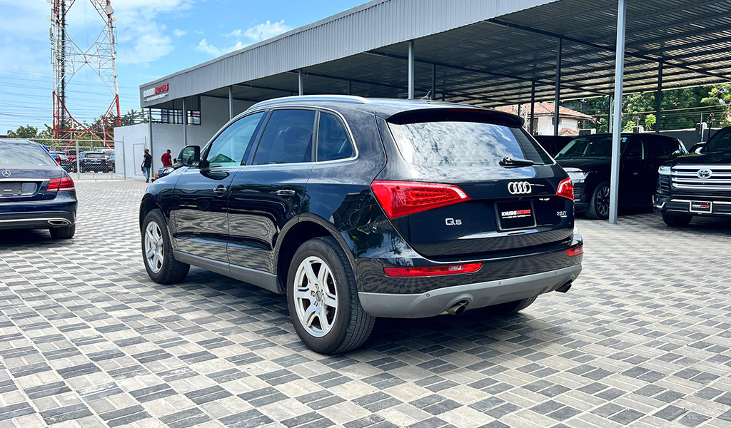 2010 Audi Q5 image-12