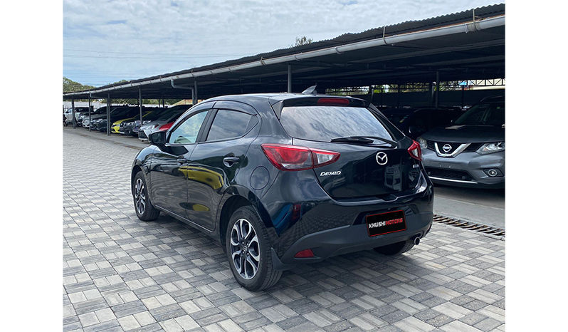 2016 Mazda Demio image-6