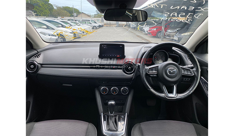 2016 Mazda Demio image-10