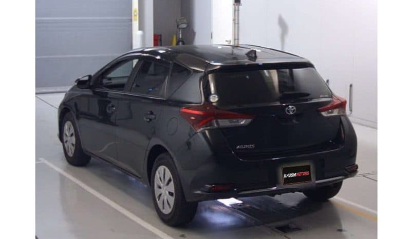 2016 Toyota Auris image-5
