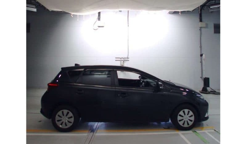 2016 Toyota Auris image-8