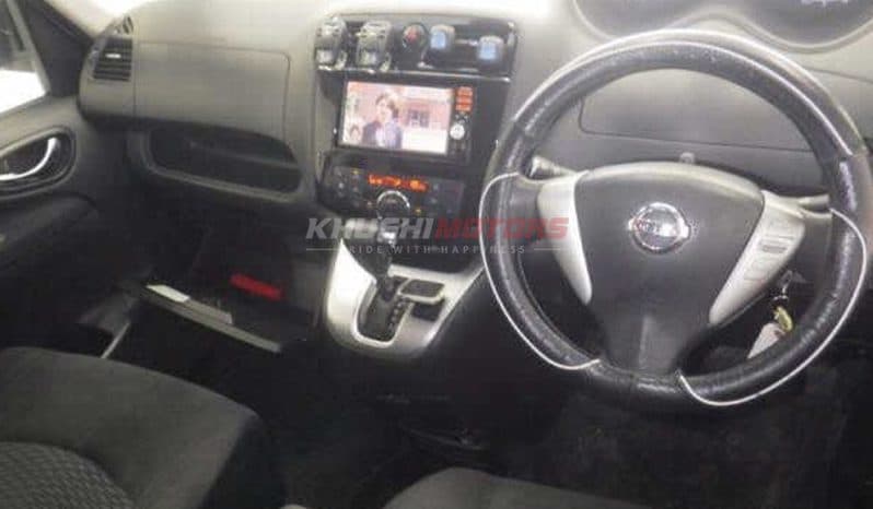 2016 Nissan Serena image-4