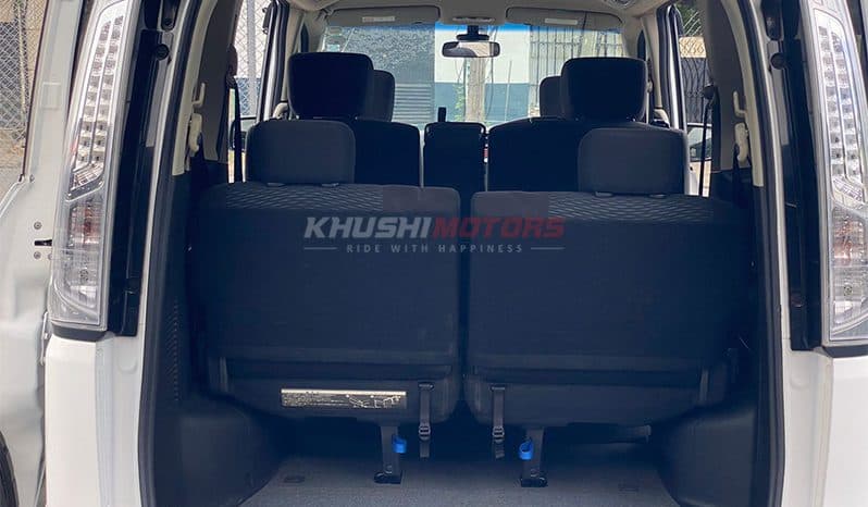 2016 Nissan Serena image-5