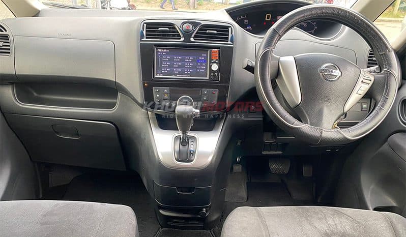 2016 Nissan Serena image-8