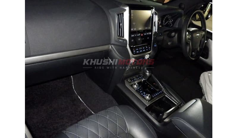2017 Toyota Land Cruiser Zx V8 image-3