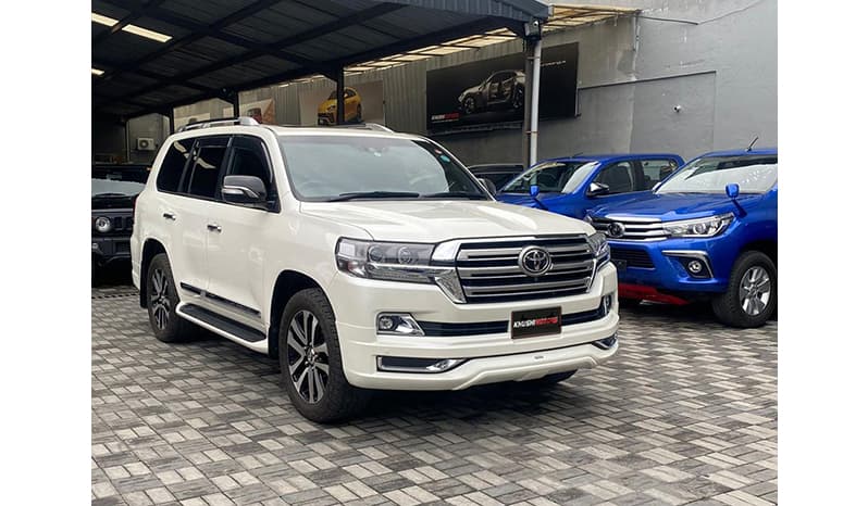2017 Toyota Land Cruiser Zx V8 image-8