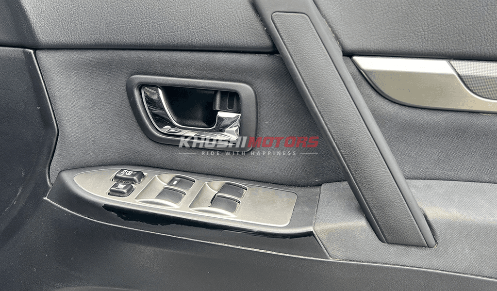 2007 Mitsubishi Pajero image-18