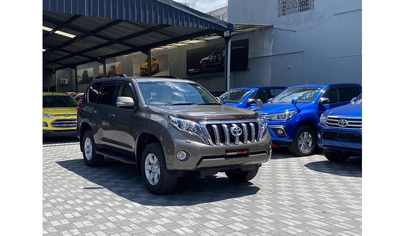 2017 Toyota Land Cruiser Prado image-6