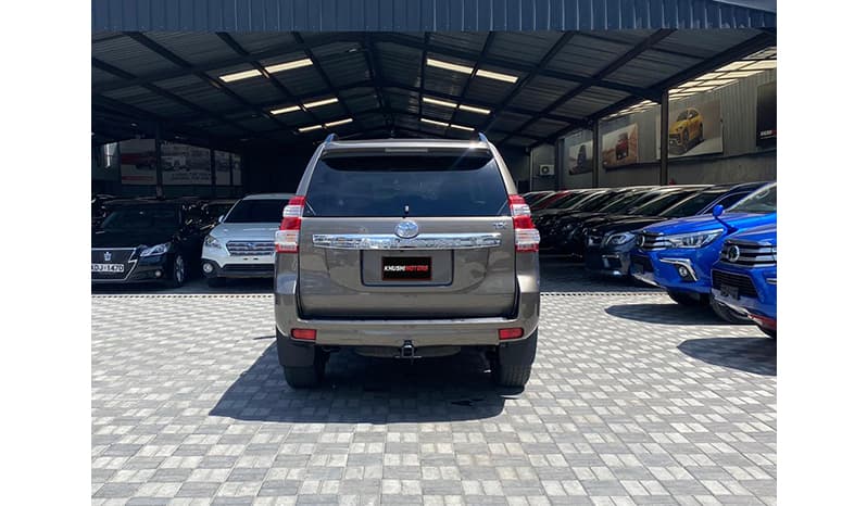 2017 Toyota Land Cruiser Prado image-8
