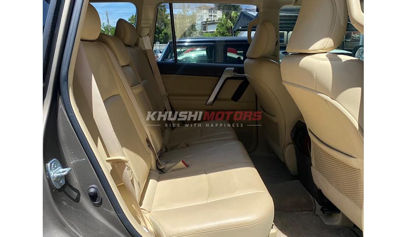 2017 Toyota Land Cruiser Prado image-11