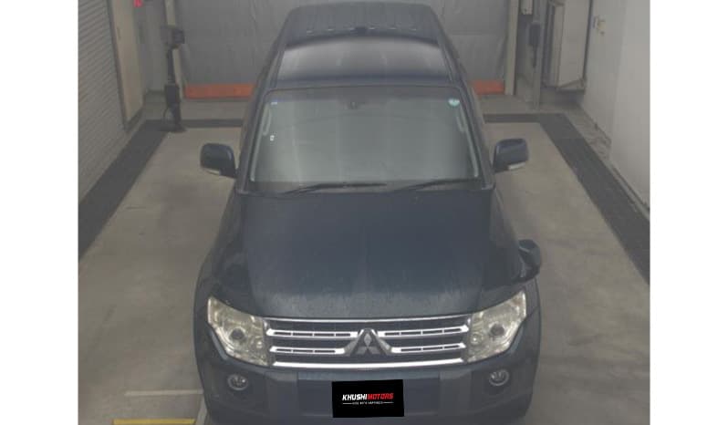 2009 Mitsubishi Pajero image-4