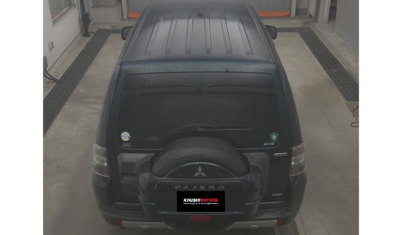 2009 Mitsubishi Pajero image-5