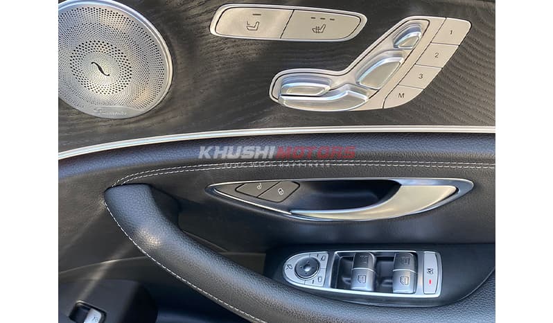 2017 Mercedes-Benz E220d image-15