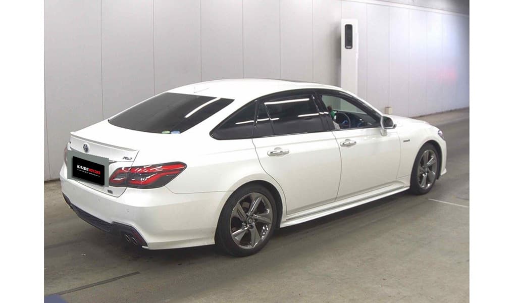 2018 Toyota Crown RS image-4