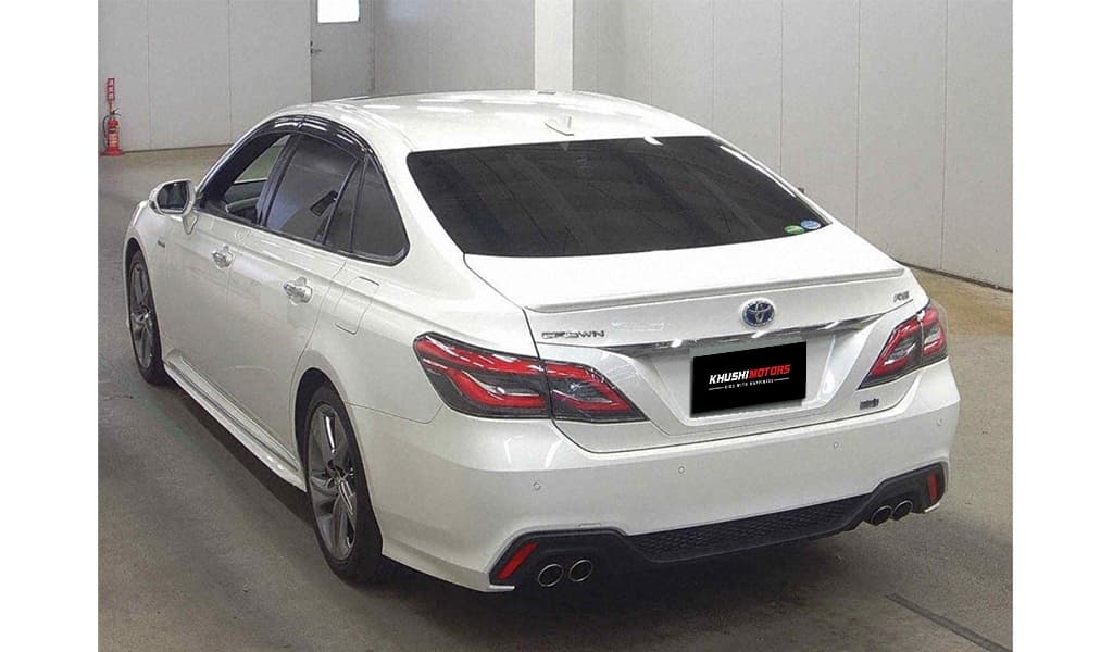 2018 Toyota Crown RS image-5