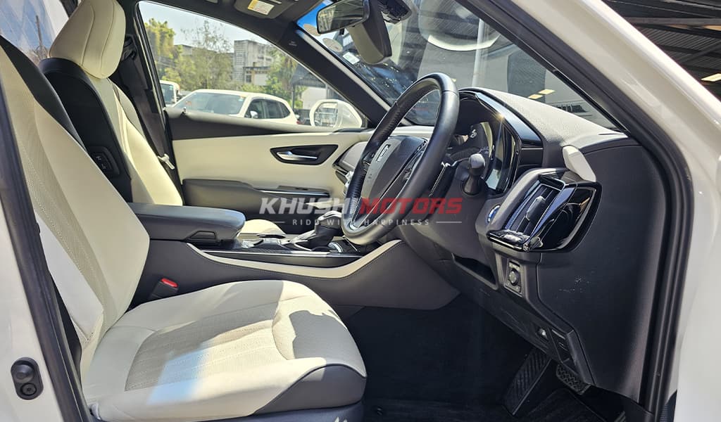 2018 Toyota Crown RS image-12