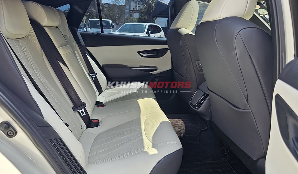 2018 Toyota Crown RS image-17