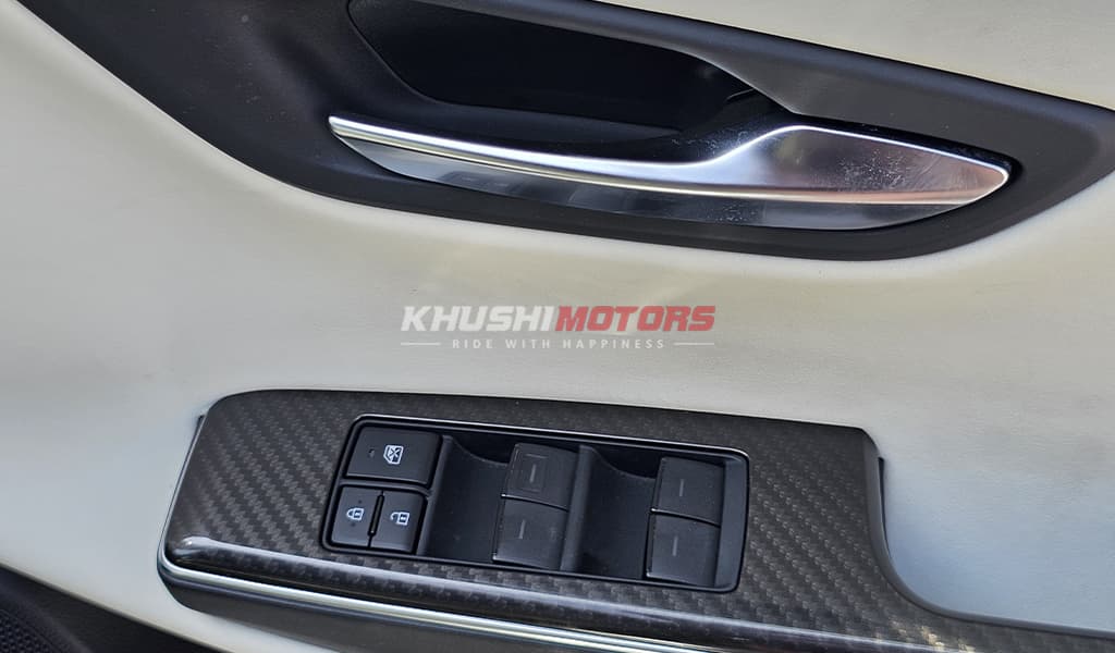 2018 Toyota Crown RS image-19