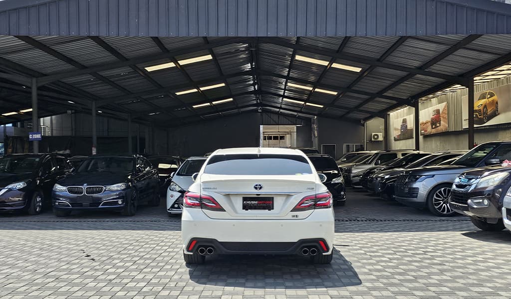 2018 Toyota Crown RS image-21