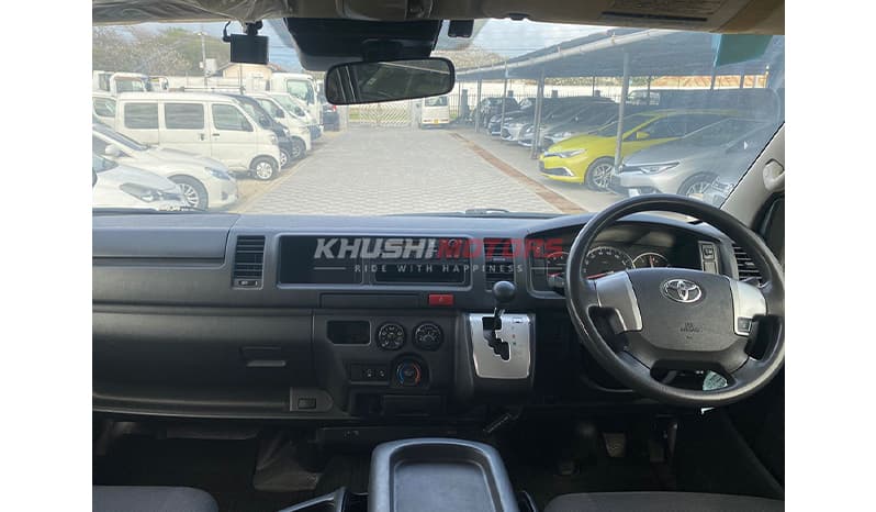 2018 Toyota Hiace image-10