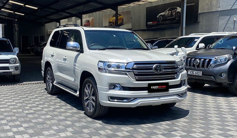 2017 Toyota Land Cruiser image-20