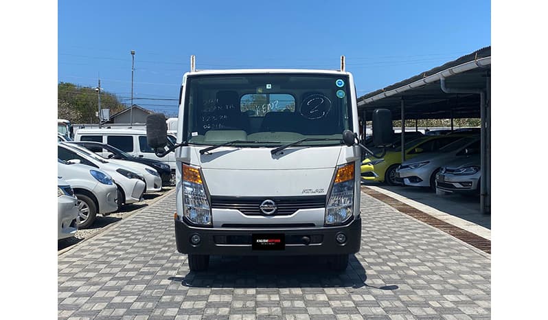 2017 Nissan Atlas image-1