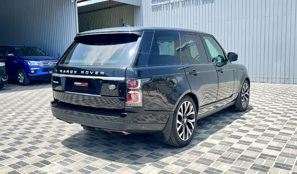 2018 Land Rover Range Rover Vogue image-10