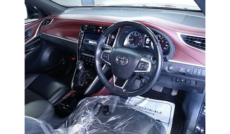 2018 Toyota Harrier image-5