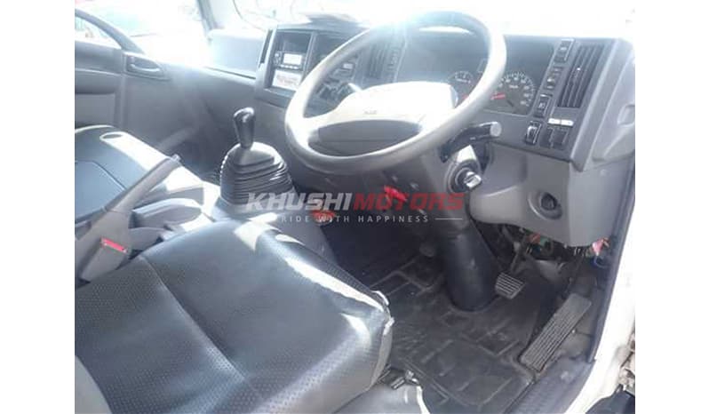 2017 Isuzu ELF image-3