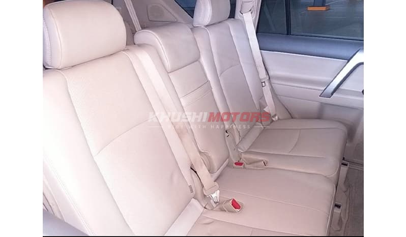 2018 Toyota Land Cruiser Prado image-6