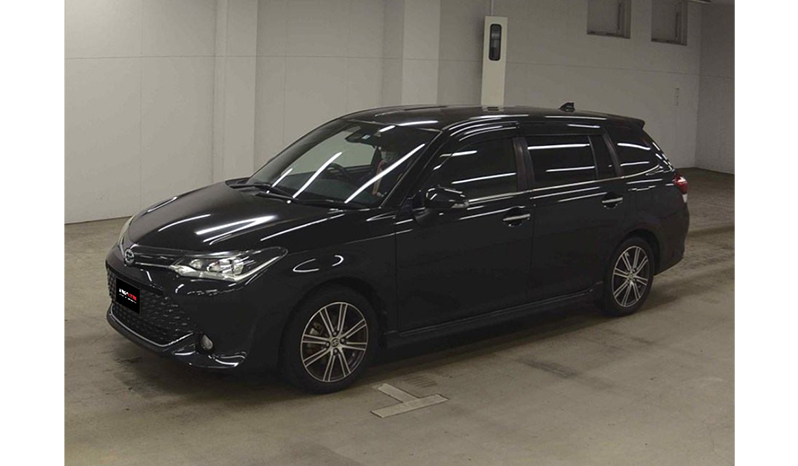 2017 Toyota Corolla Fielder image-2
