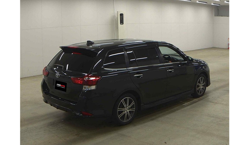 2017 Toyota Corolla Fielder image-6