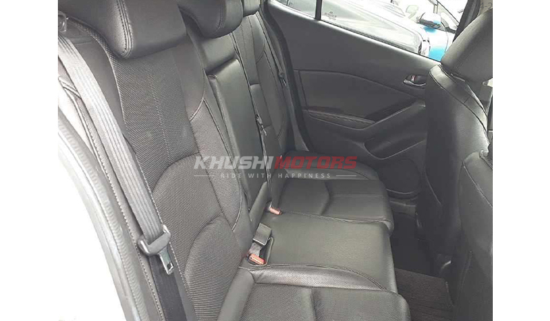 2018 Mazda Axela Sport 22XD L Package image-3