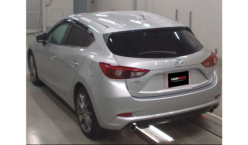 2018 Mazda Axela Sport 22XD L Package image-4