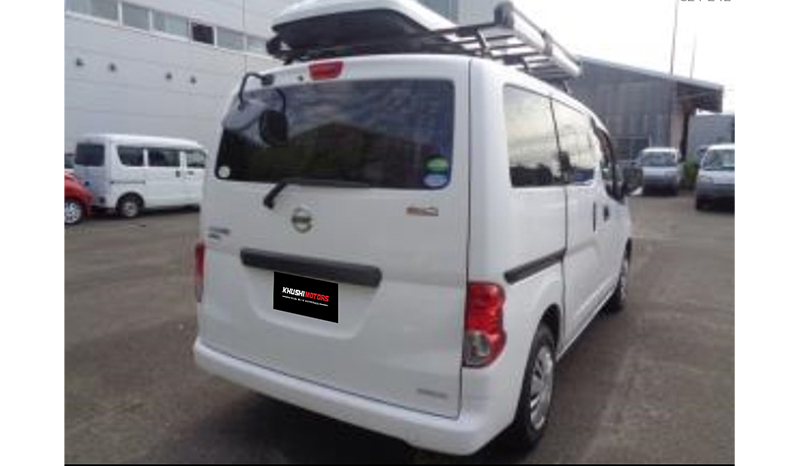 2017 Nissan NV200 image-4