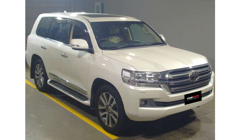2017 Toyota Land Cruiser image-8