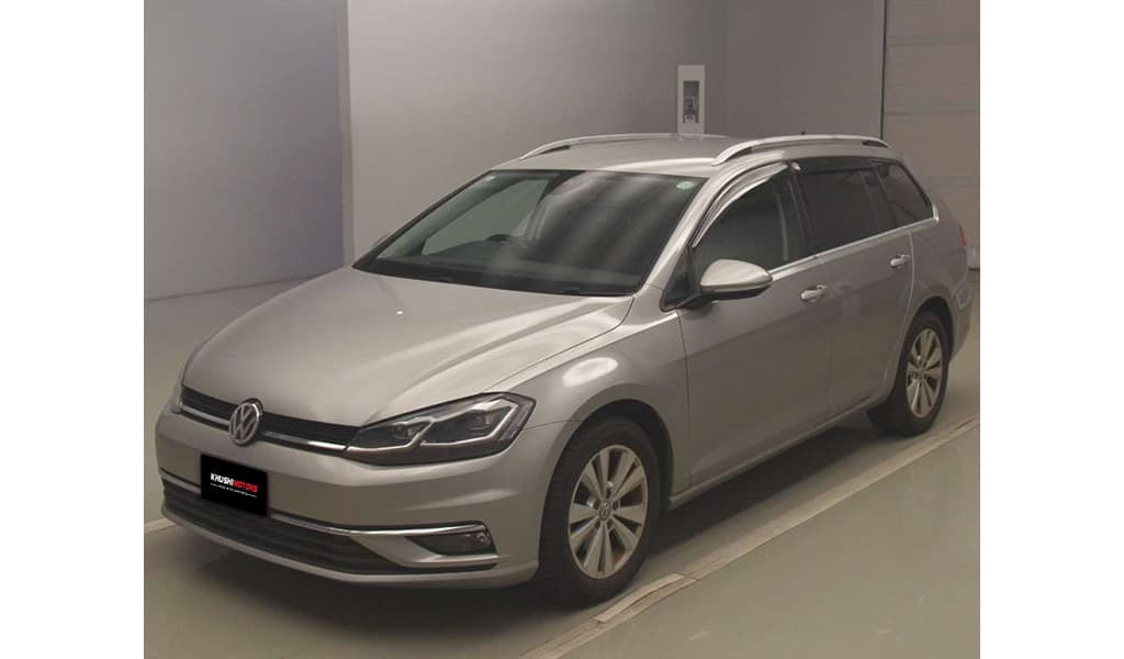 2018 Volkswagen Golf image-8