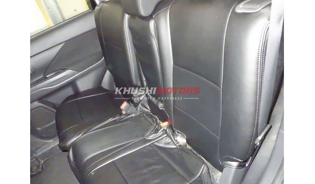 2015 Mitsubishi Outlander image-6