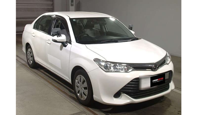2017 Toyota Corolla Axio image-1