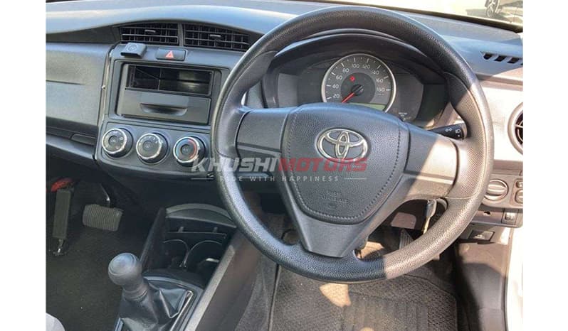 2017 Toyota Corolla Axio image-3