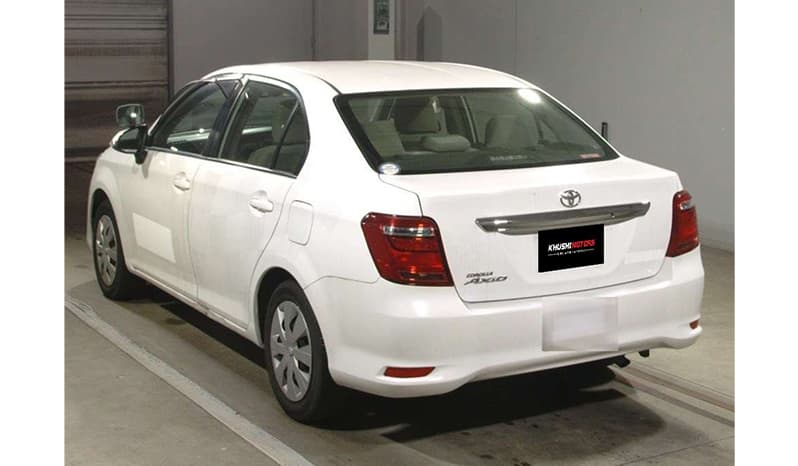 2017 Toyota Corolla Axio image-5